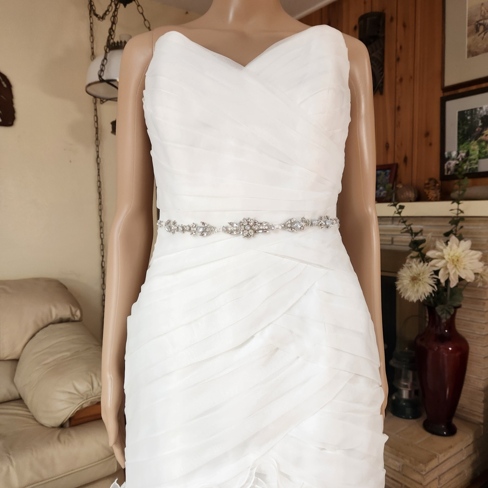 NWT Jasmine Bridal Ivory Wedding Gown | Style T394 | Size 6 - Picture 12 of 16